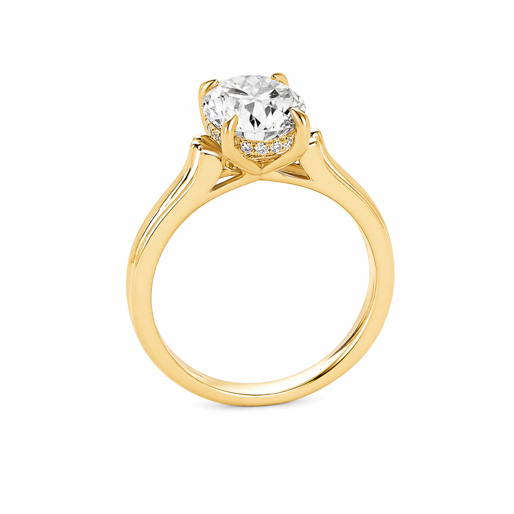 18K Yellow Gold Four‑Prong Oval‑Cut Lab‑Grown Diamond Engagement Ring, Triple‑Row Split Shank
