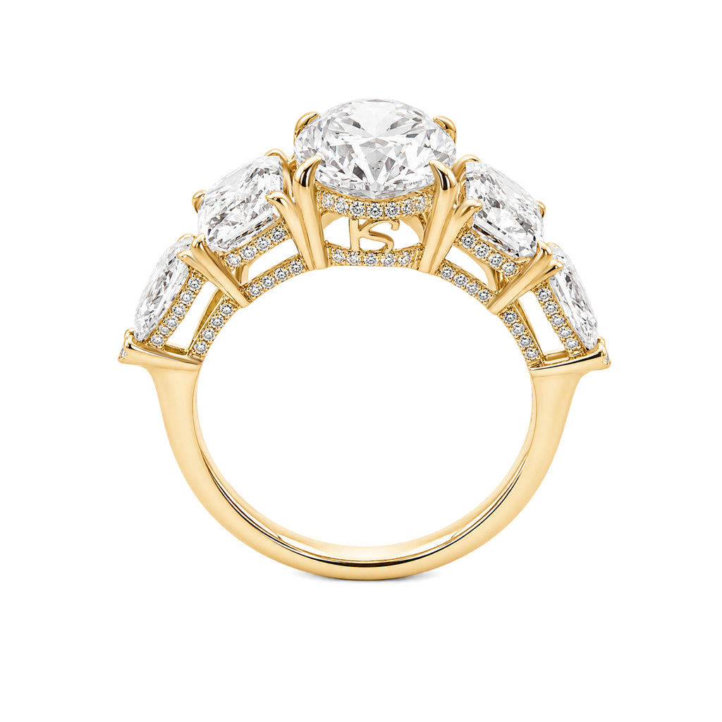 18K Yellow Gold Oval‑Cut Lab‑Grown Diamond Five‑Stone Multi‑Shape Side Stone Engagement Ring