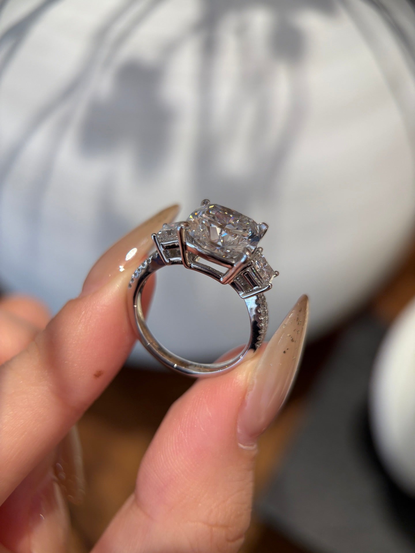 PT950 Lab-Grown Diamond Ring Main Stone D5.01ct Side Stones D0.962ct Total Weight 7.60g