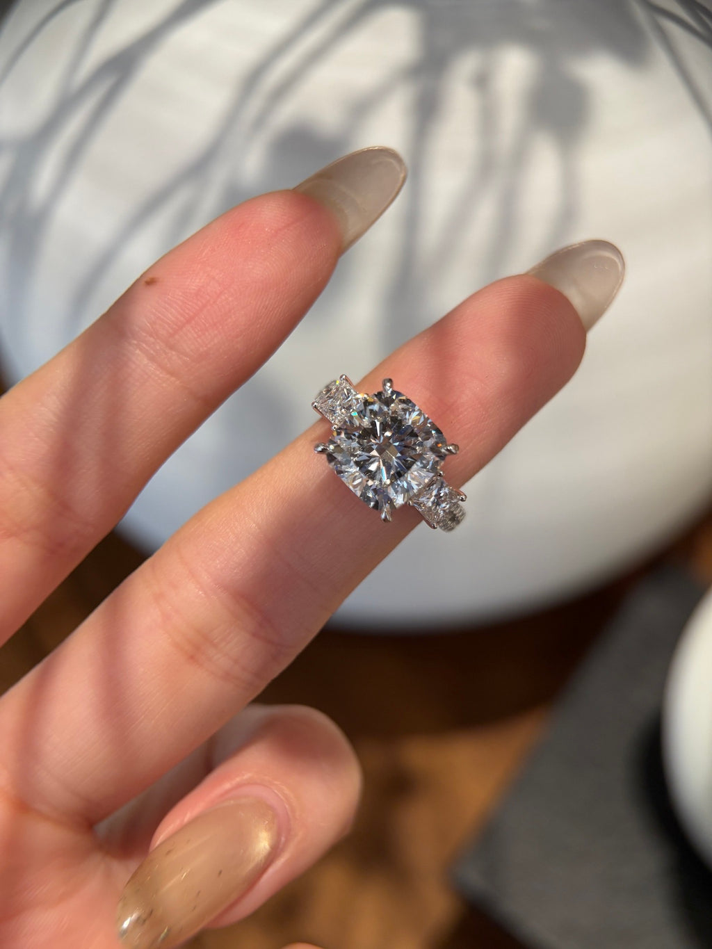 PT950 Lab-Grown Diamond Ring Main Stone D5.01ct Side Stones D0.962ct Total Weight 7.60g