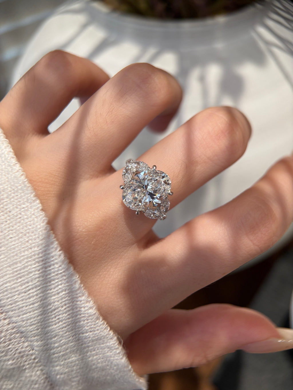 PT950 Lab-Grown Diamond Ring Main Stone D5.03ct Side Stones D1.034ct Total Weight 7.03g
