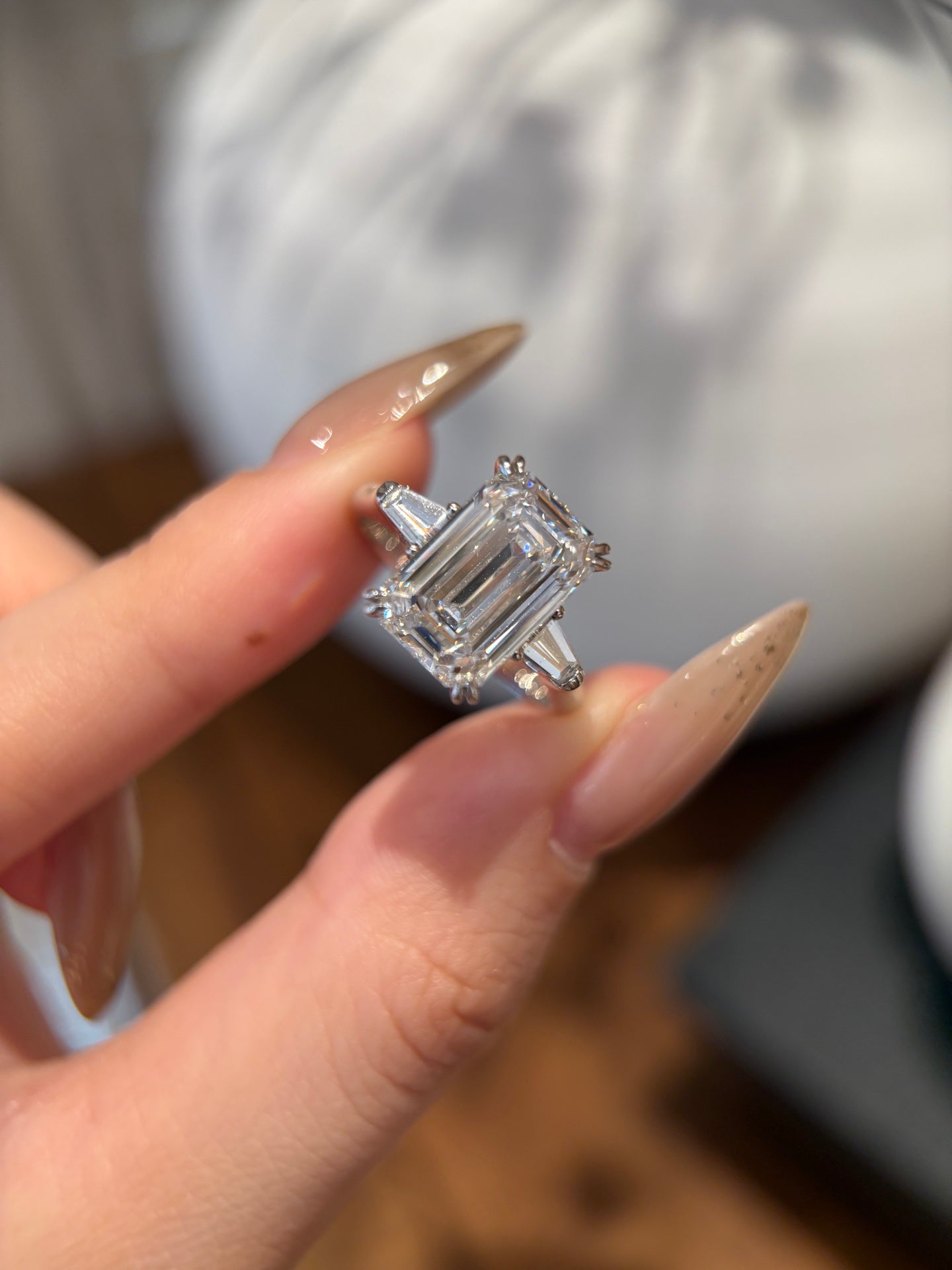 PT950 Lab-Grown Diamond Ring Main Stone D5.09ct Side Stones D0.354ct Total Weight 6.97g