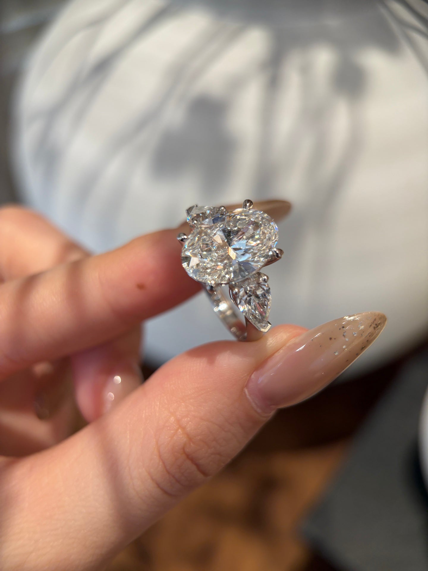 PT950 Lab-Grown Diamond Ring Main Stone D5.02ct Side Stones D1.648ct Total Weight 8.49g