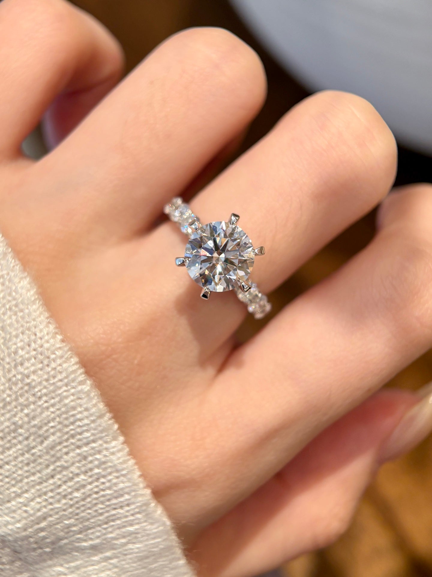PT950 Lab-Grown Diamond Ring Main Stone D3.33ct Side Stones D1.492ct Total Weight 7.16g