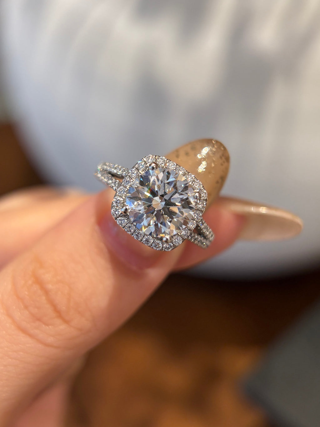 PT950 Lab-Grown Diamond Ring Main Stone D3.02ct Side Stones D0.501ct Total Weight 7.18g
