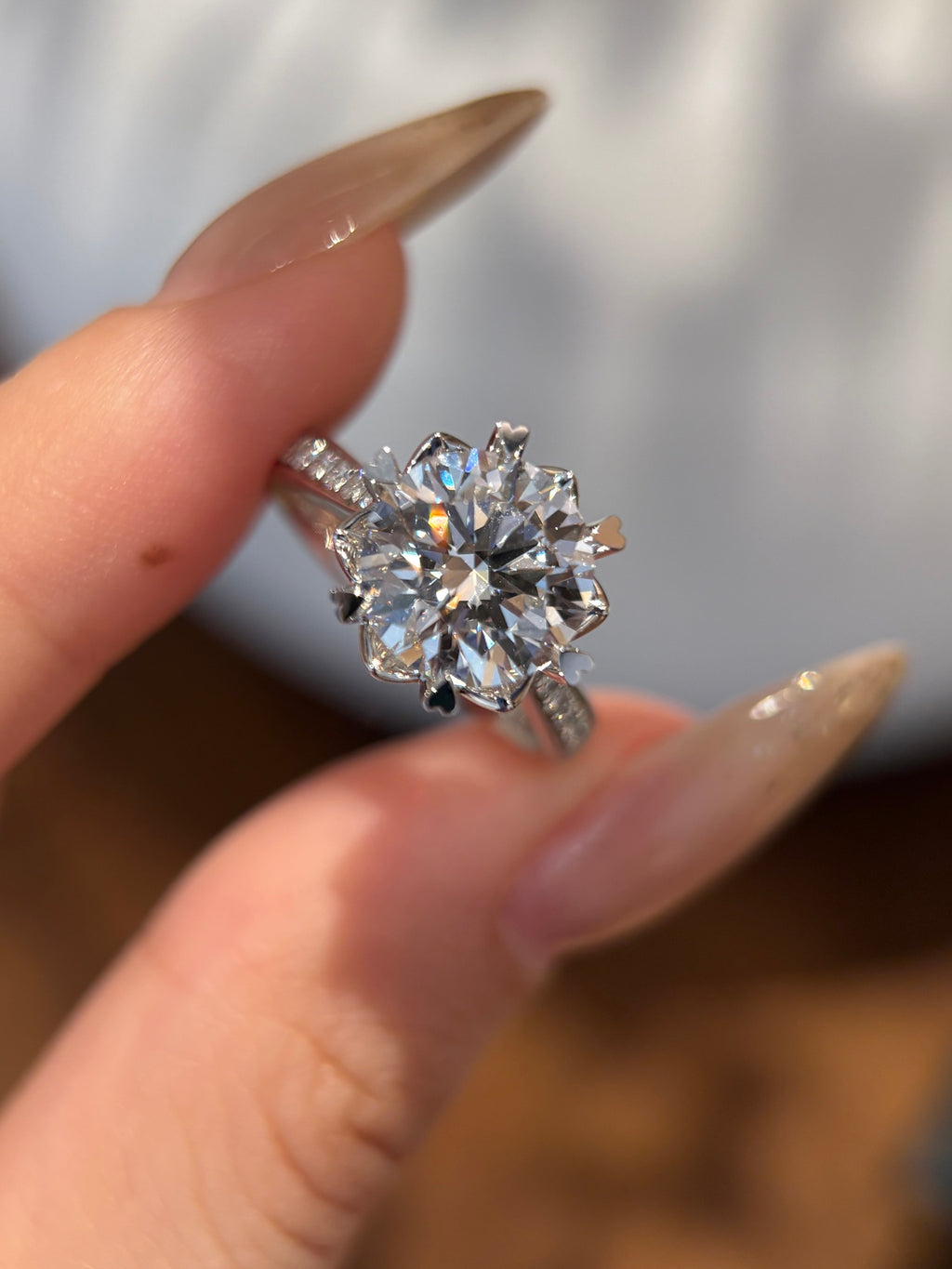 18K White Gold Lab-Grown Diamond Ring Main Stone D3.08ct Side Stones D0.177ct Total Weight 5.39g