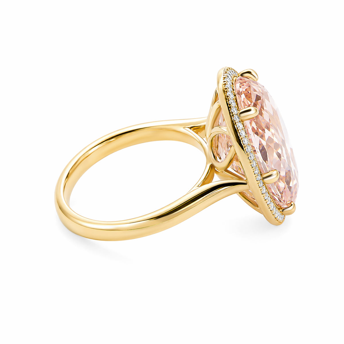 14K Yellow Gold Oval‑Cut Pink Lab‑Grown Diamond Halo Engagement Ring, Milgrain‑Detailed Pavé Halo with Plain Shank