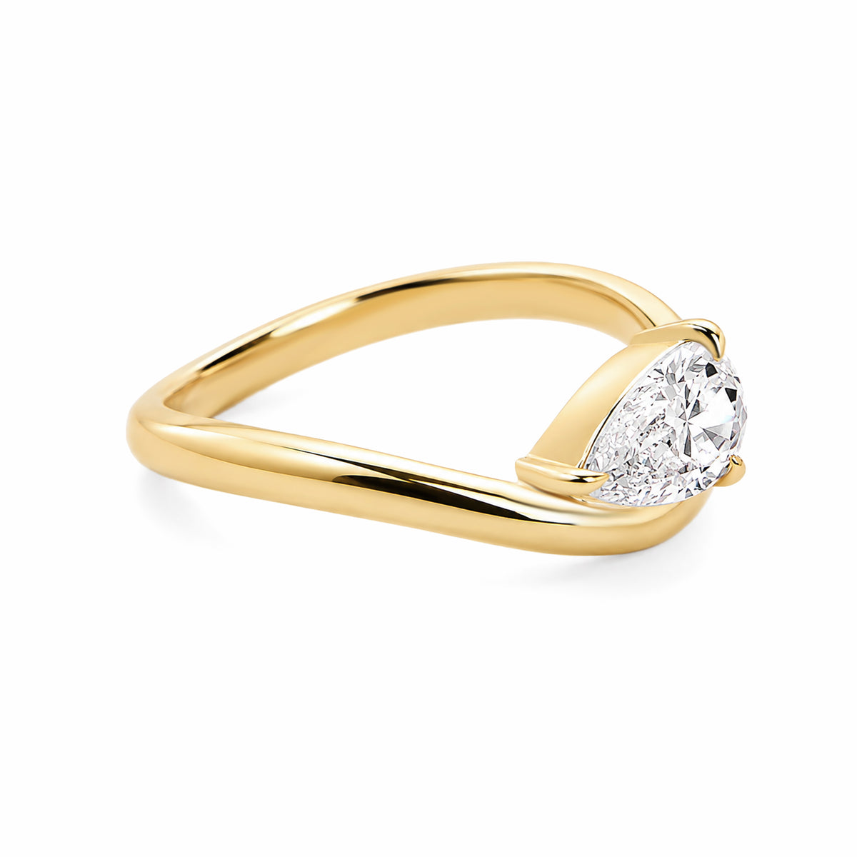 14K Yellow Gold Pear‑Cut Lab‑Grown Diamond Solitaire Ring with Curved V‑Shaped Shank
