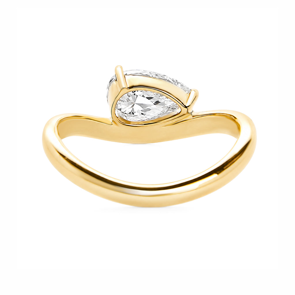 14K Yellow Gold Pear‑Cut Lab‑Grown Diamond Solitaire Ring with Curved V‑Shaped Shank