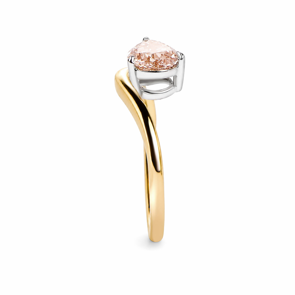 14K Yellow Gold Pear‑Cut Pink Lab‑Grown Diamond Solitaire Ring with Curved V‑Shaped Shank