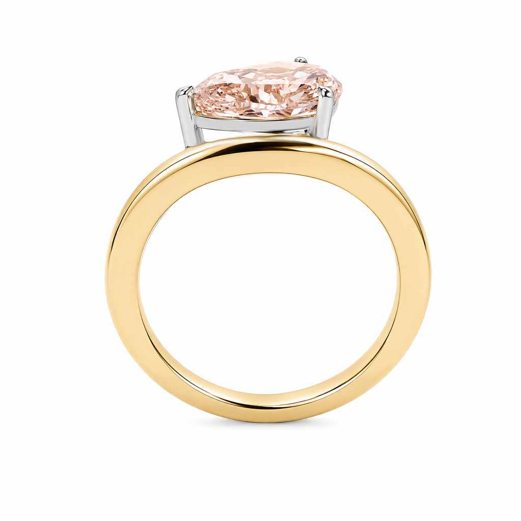 14K Yellow Gold Pear‑Cut Pink Lab‑Grown Diamond Solitaire Ring with Curved V‑Shaped Shank