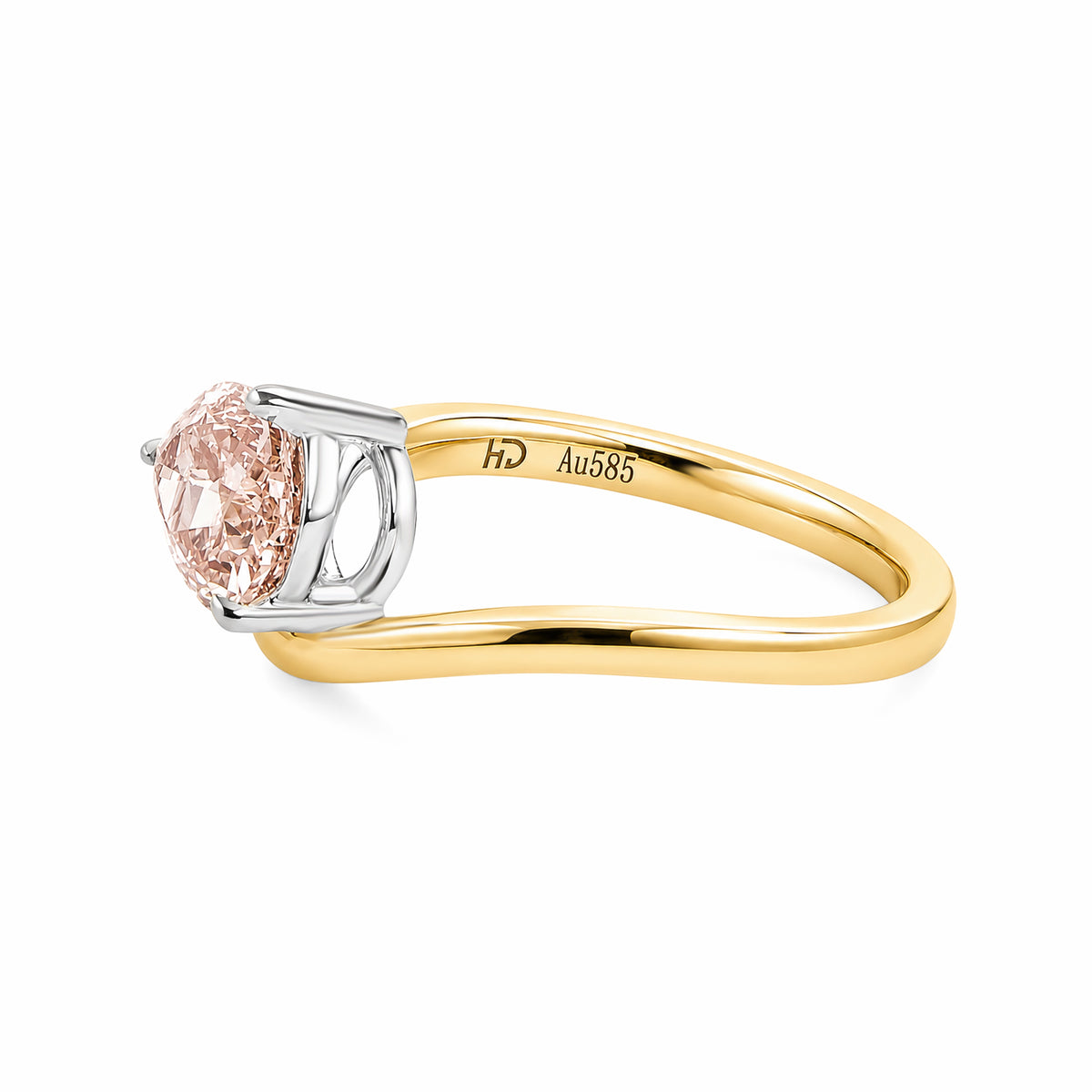 14K Yellow Gold Pear‑Cut Pink Lab‑Grown Diamond Solitaire Ring with Curved V‑Shaped Shank