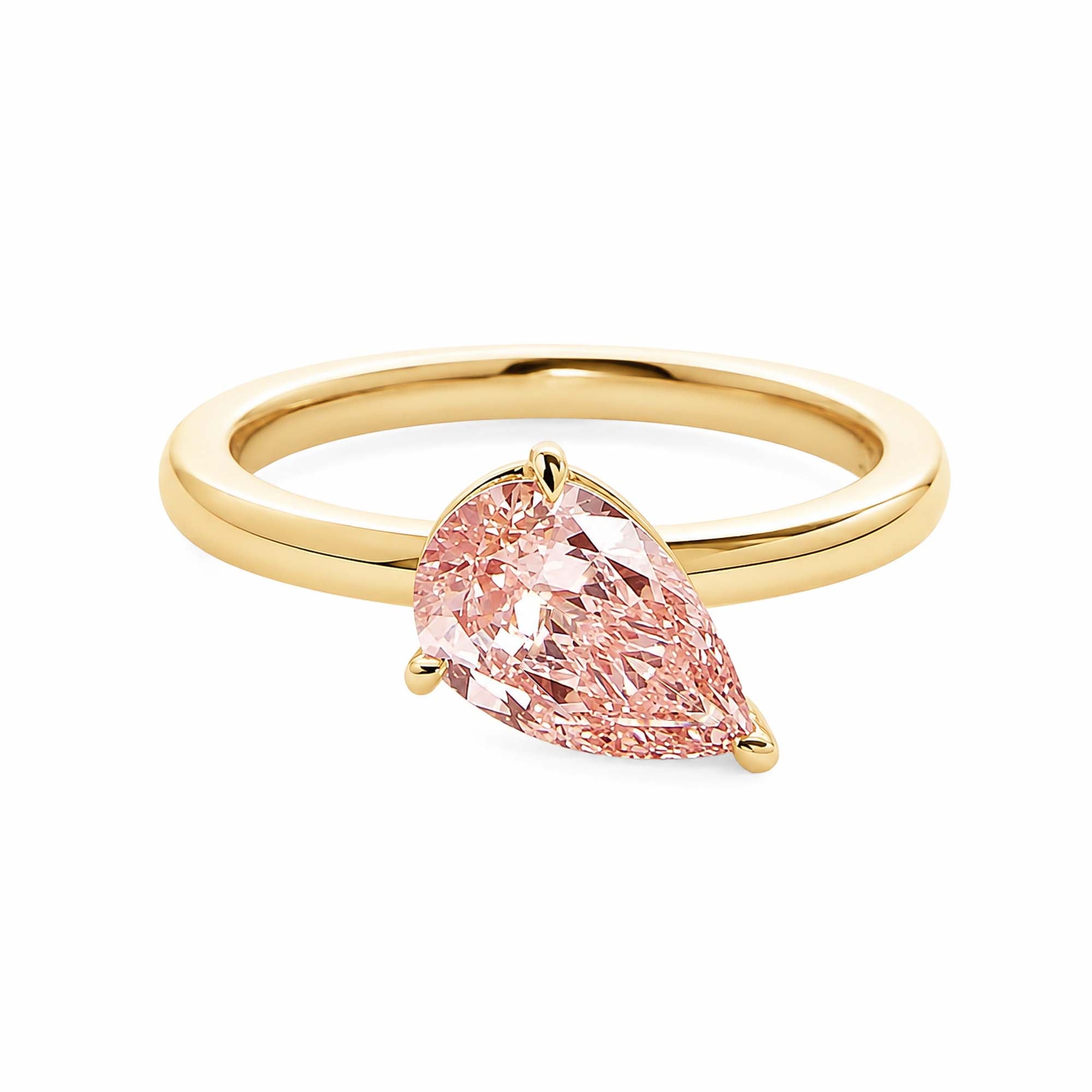 14K Yellow Gold Pear‑Cut Pink Lab‑Grown Diamond Solitaire Ring with Curved V‑Shaped Shank