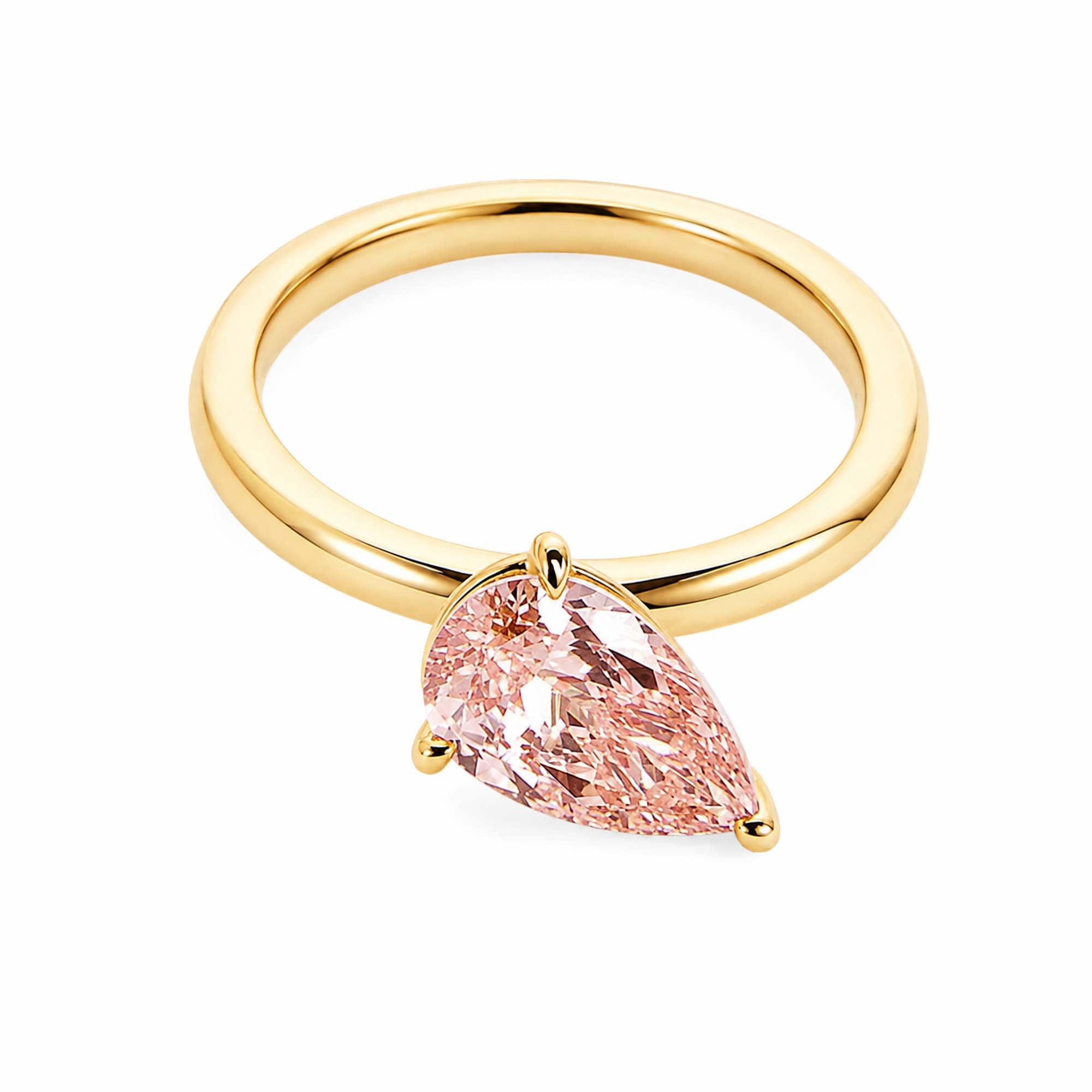 14K Yellow Gold Pear‑Cut Pink Lab‑Grown Diamond Solitaire Ring with Curved V‑Shaped Shank